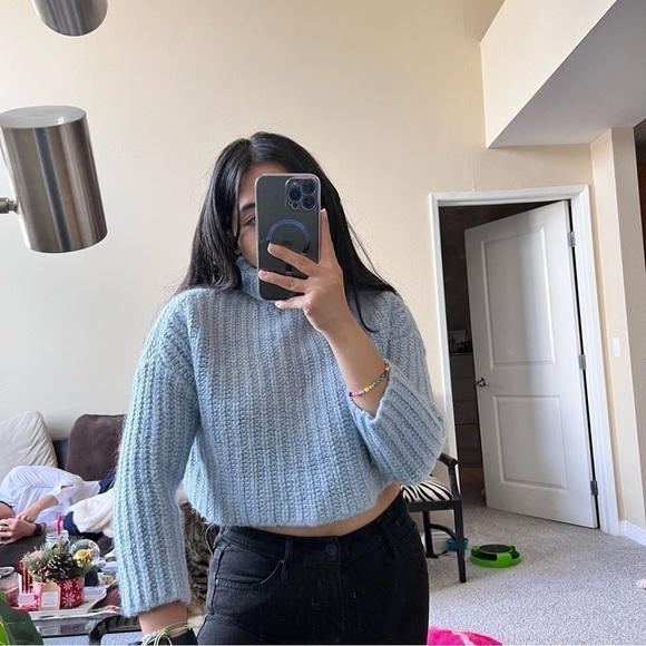 Revolve Weekend Stories Baby Blue Chunky Knit Wool Mohair Blend Crop Sweater XS  - Picture 2 of 7